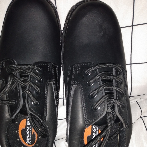 Shoes - Picture 3 of 7